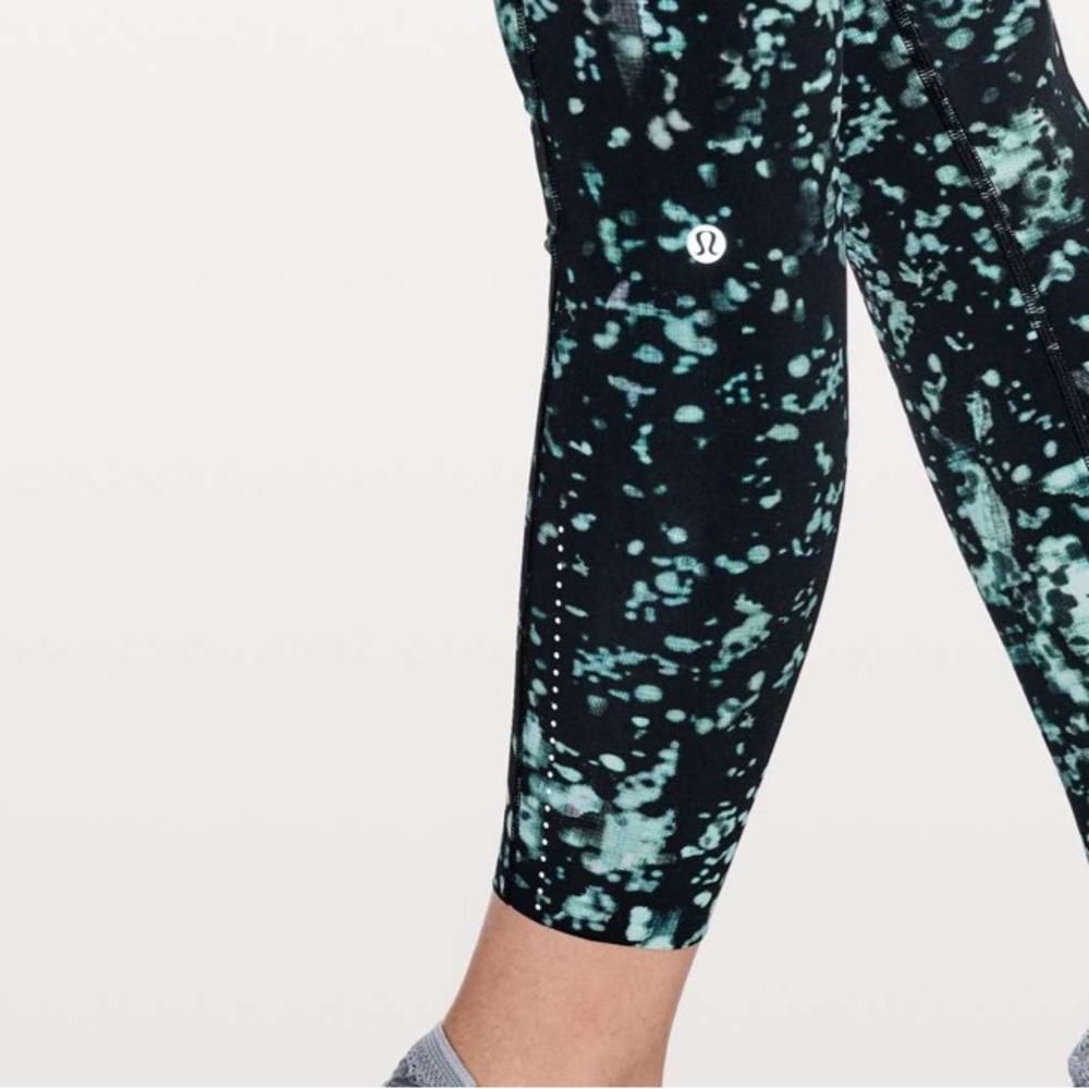 Worn once - LULULEMON Fast & Free 7/8 Tight *Nulux 25" in Pixel Haze Multi Black - Picture 4 of 12